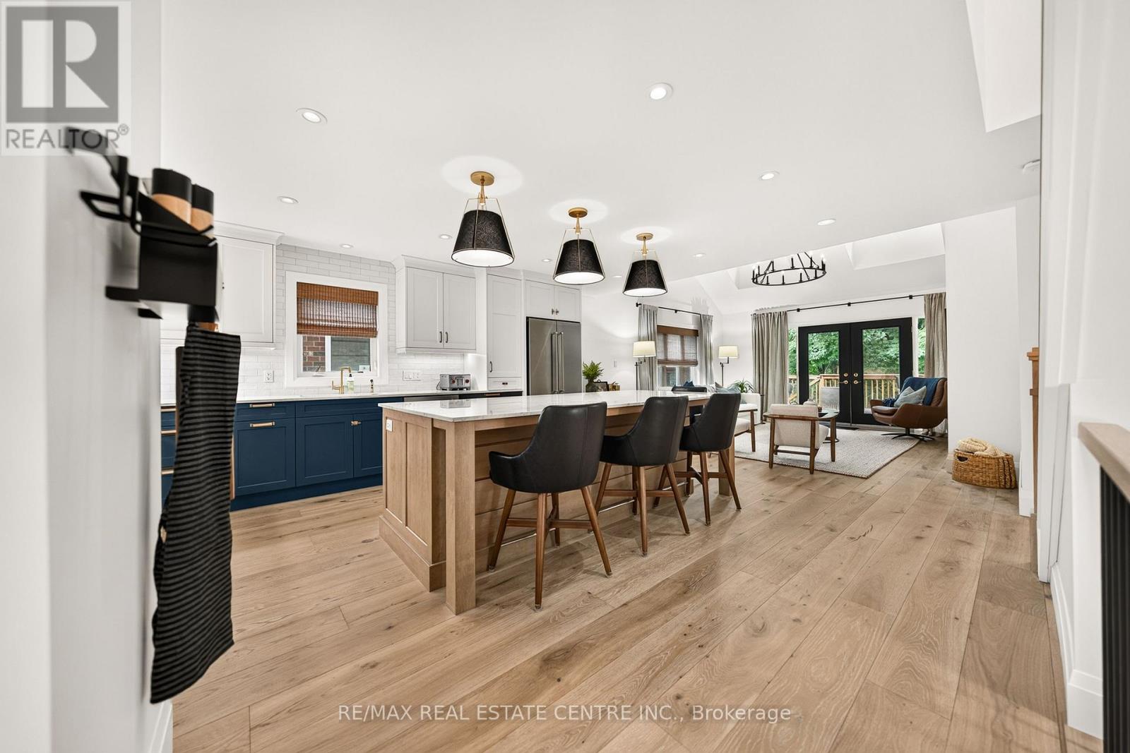 #3C 350 DOON VALLEY DRIVE - Image 8