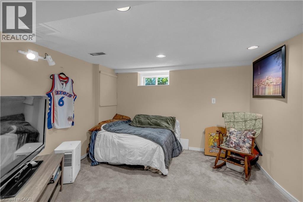 30 SUNSET Avenue - 32