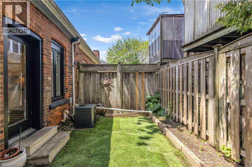 30 SUNSET Avenue - 36