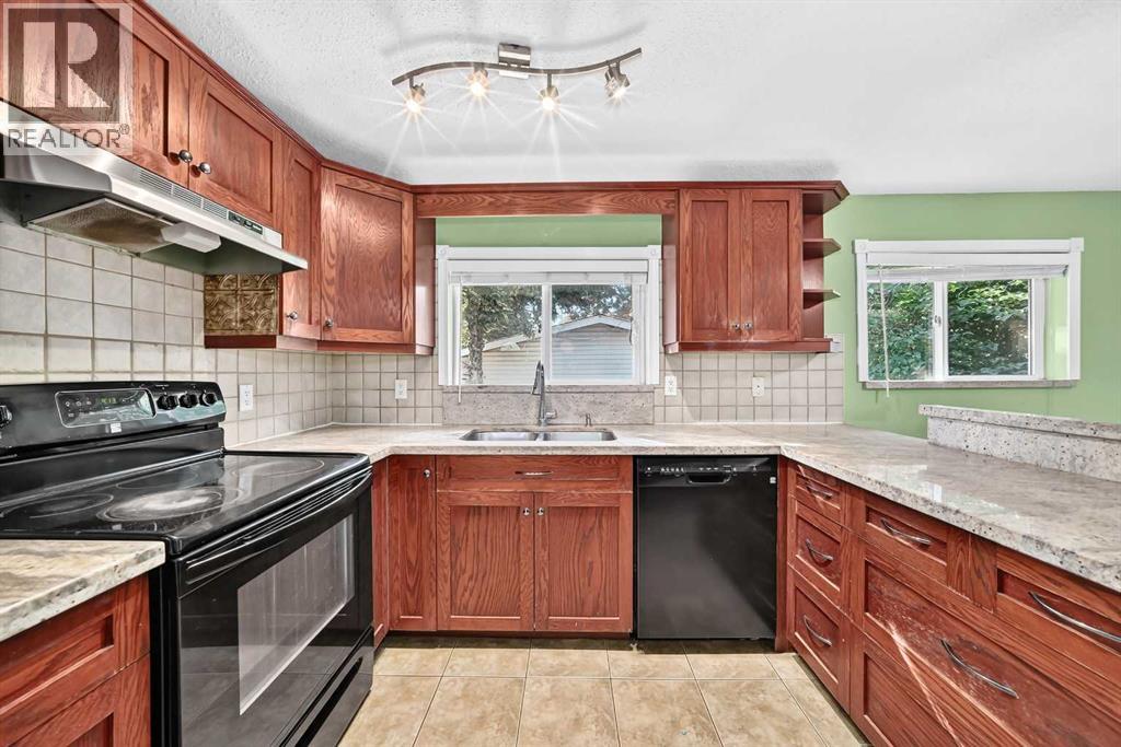 4628 Verona Drive NW - 5