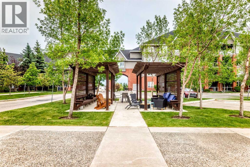#161 15 Everstone Drive SW - 45