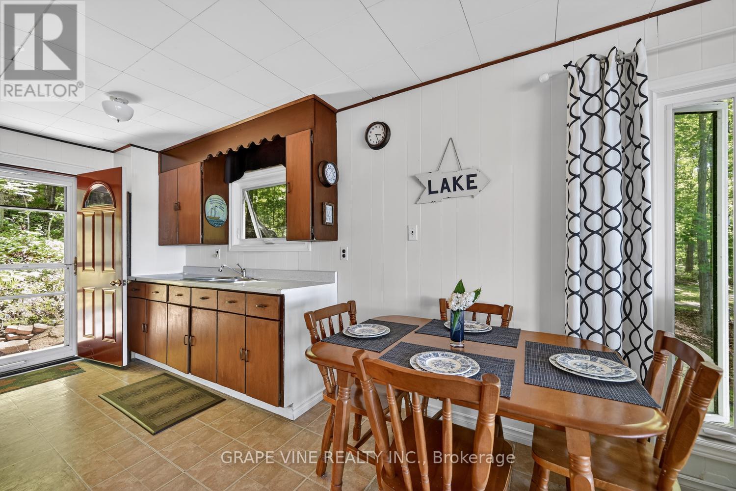 1010 FIREFLY LANE - 13