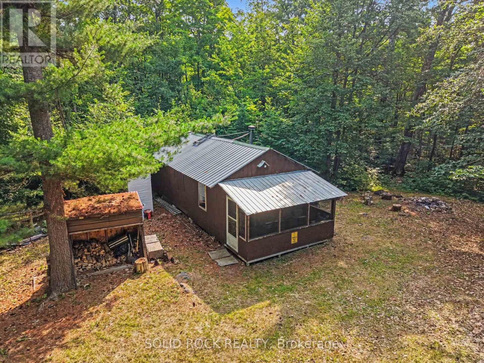 3498 DARLING ROAD N - 1
