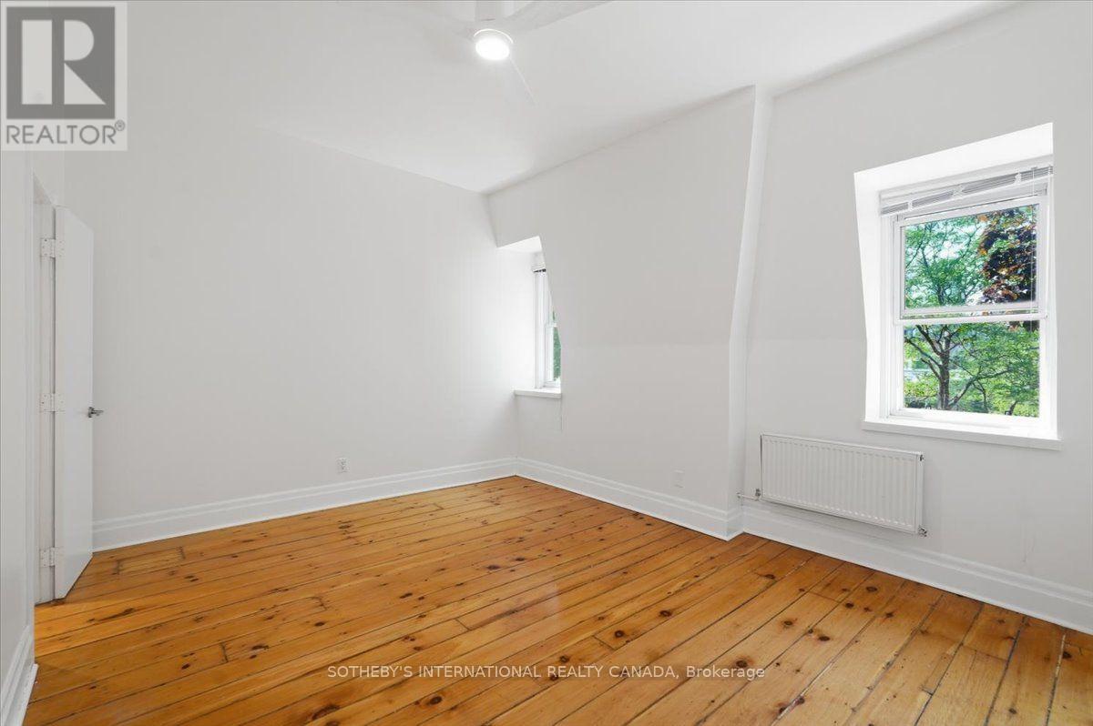 33 ROSE AVENUE - 23