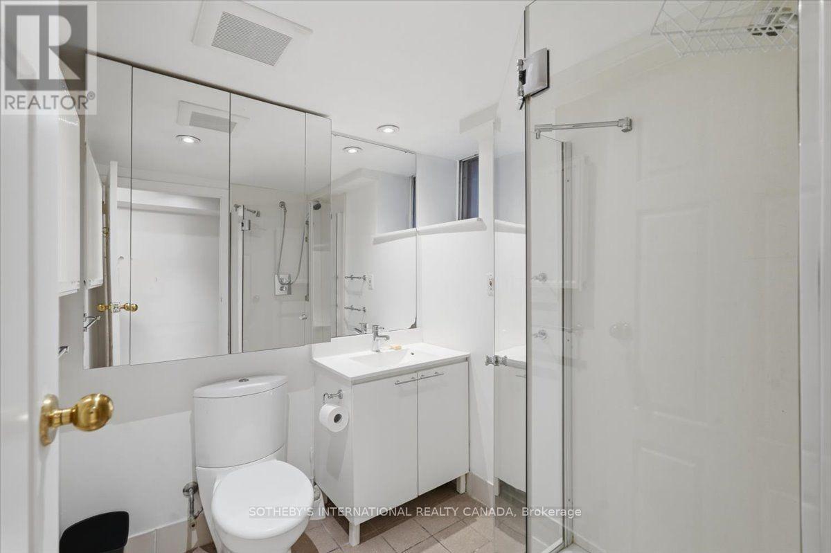 33 ROSE AVENUE - 37