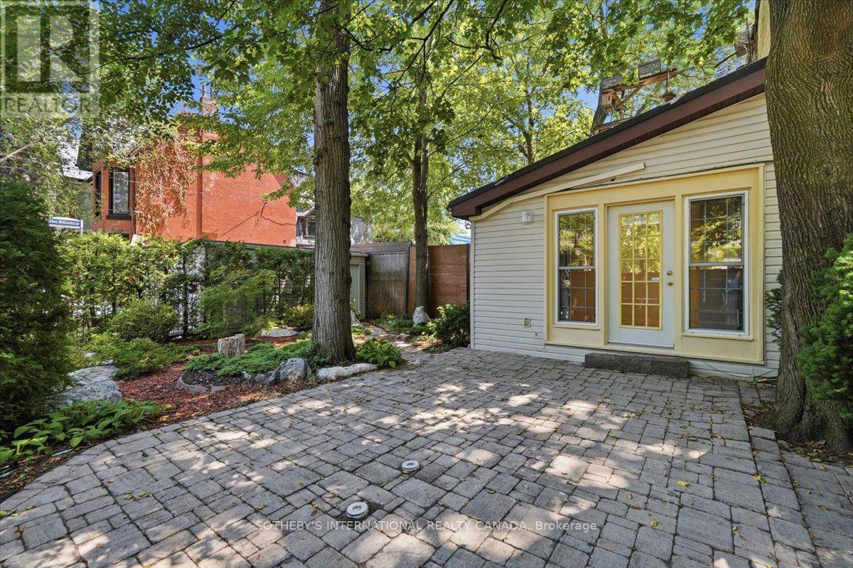 33 ROSE AVENUE - 39