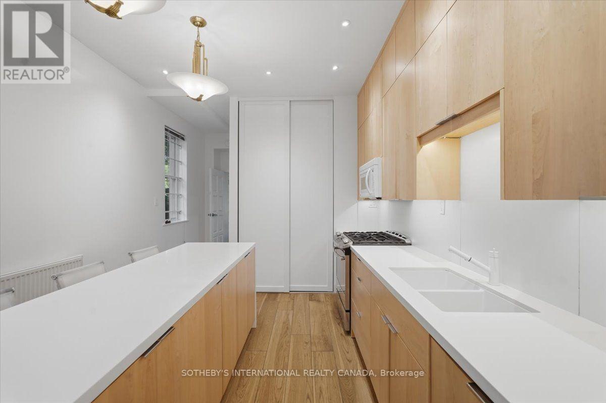 33 ROSE AVENUE - 9