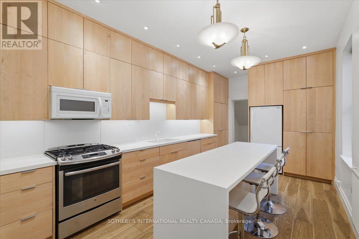 33 ROSE AVENUE - 8