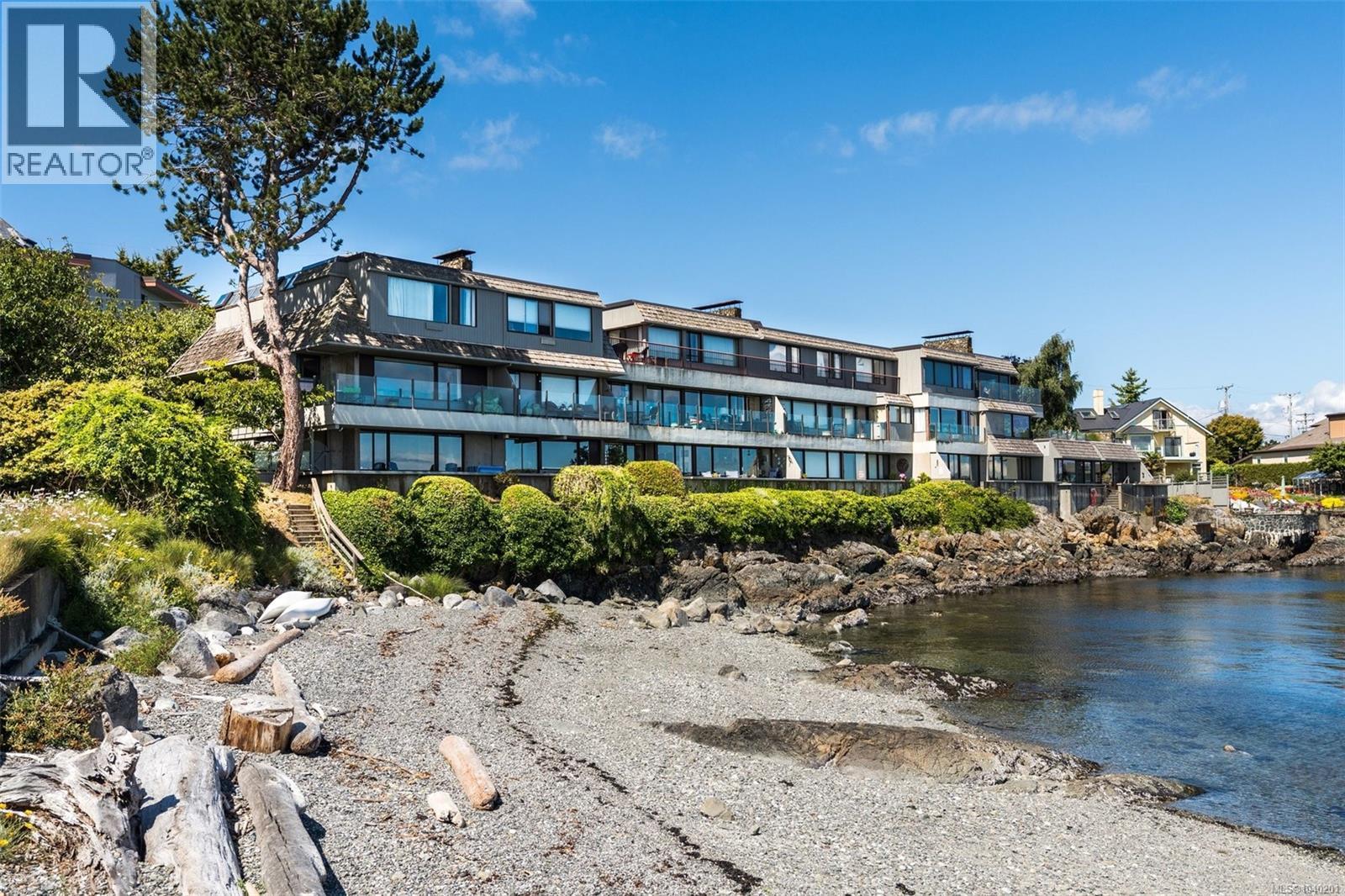 103 1211 Beach Drive, Oak Bay