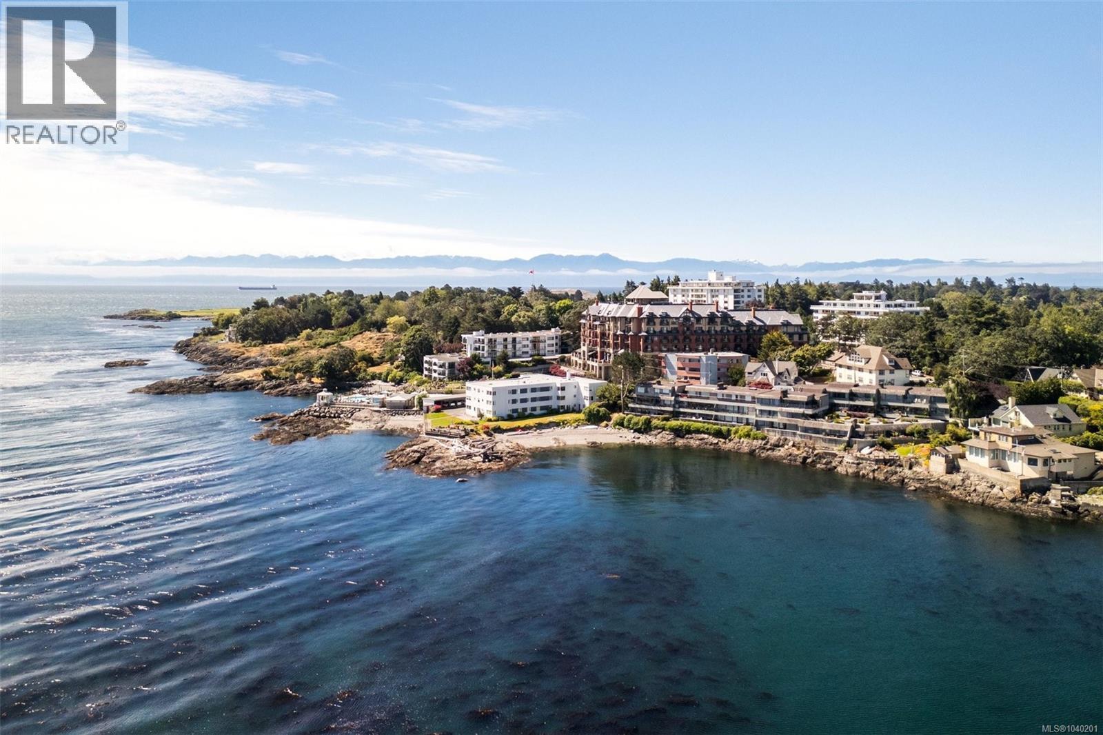 103 1211 Beach Drive, Oak Bay