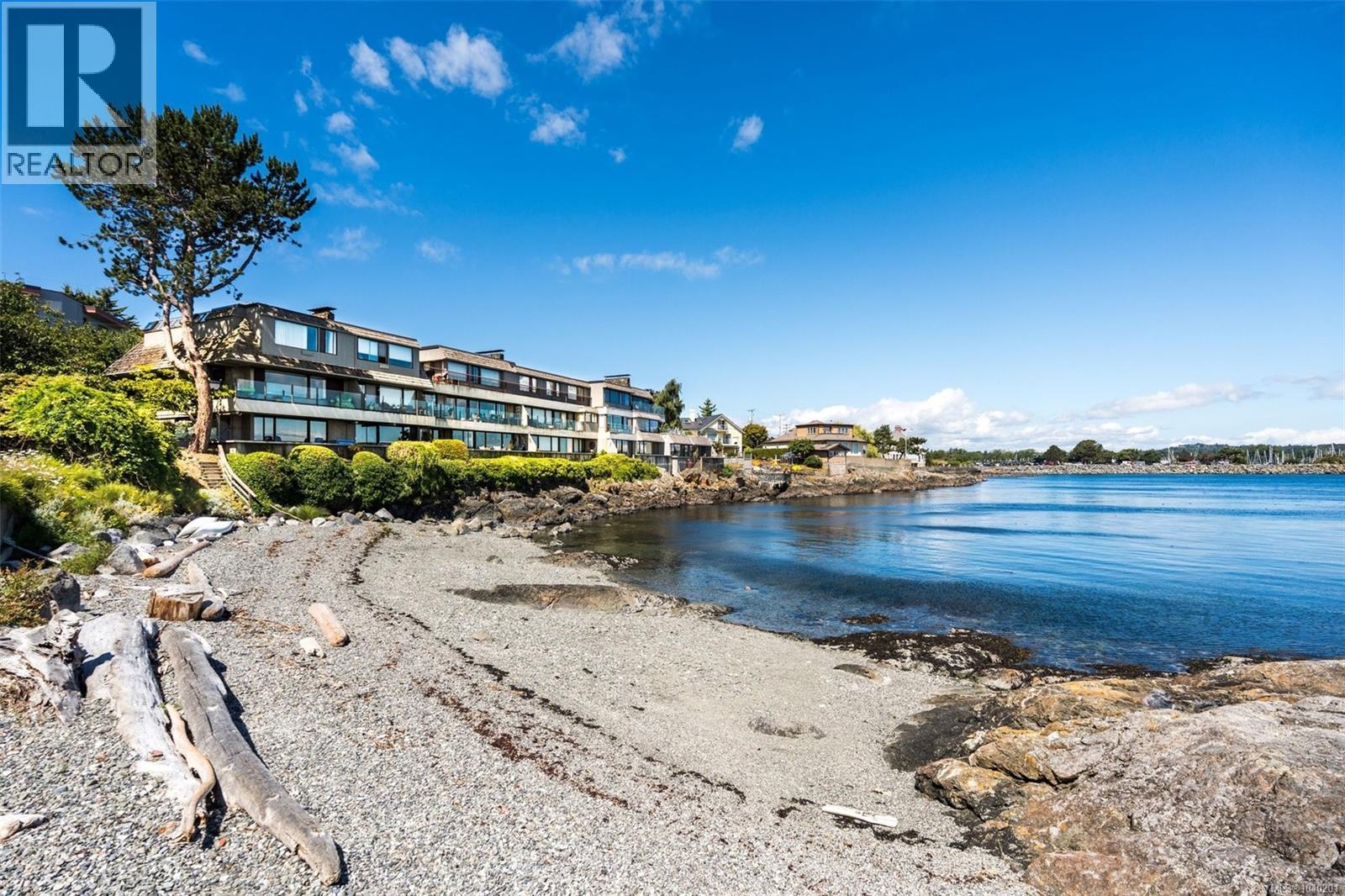 103 1211 Beach Drive, Oak Bay