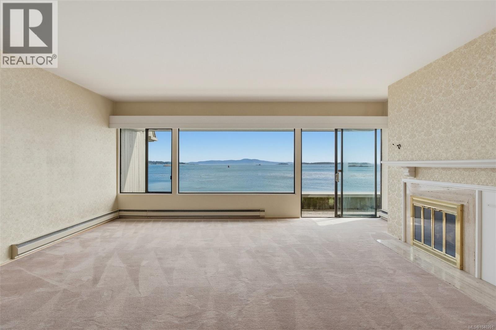 103 1211 Beach Drive, Oak Bay