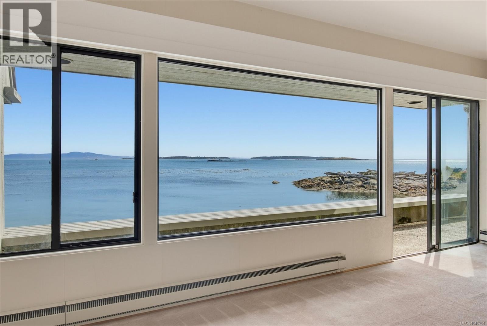 103 1211 Beach Drive, Oak Bay
