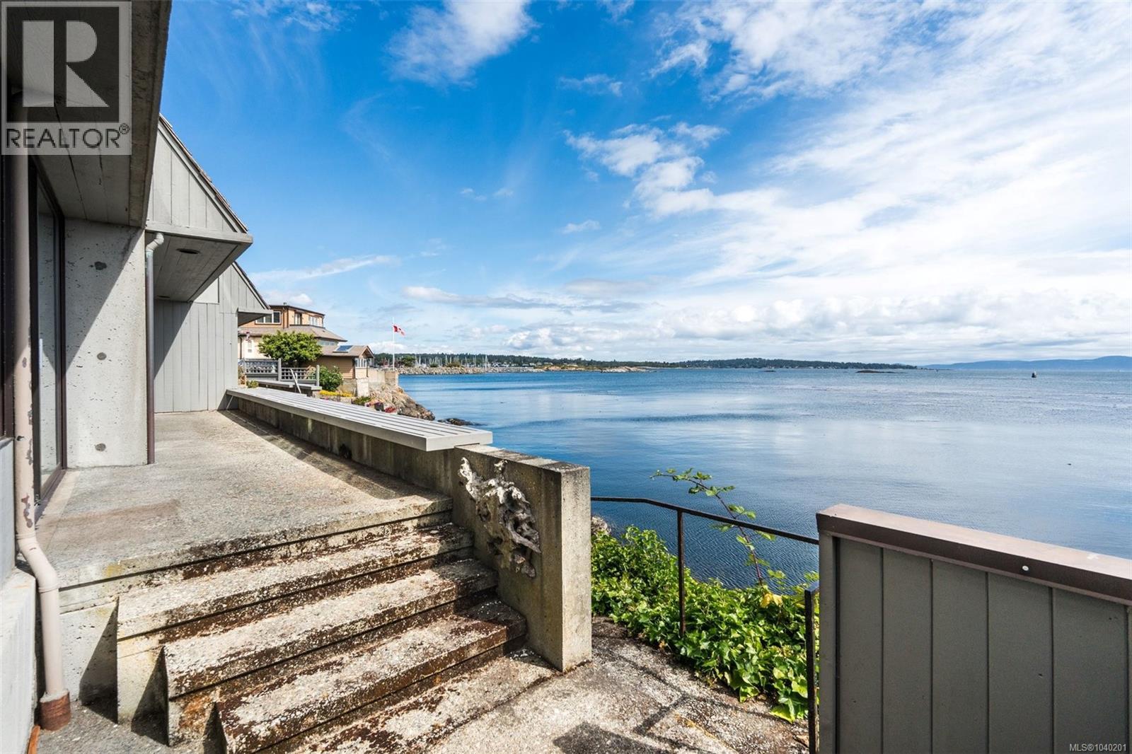 103 1211 Beach Drive, Oak Bay