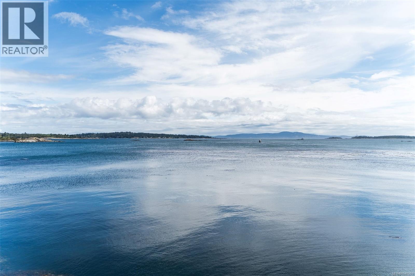 103 1211 Beach Drive, Oak Bay