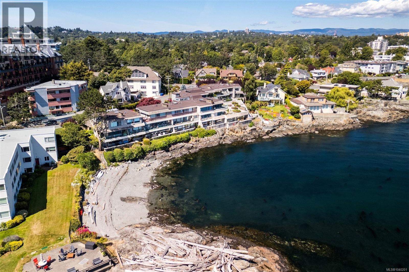 103 1211 Beach Drive, Oak Bay