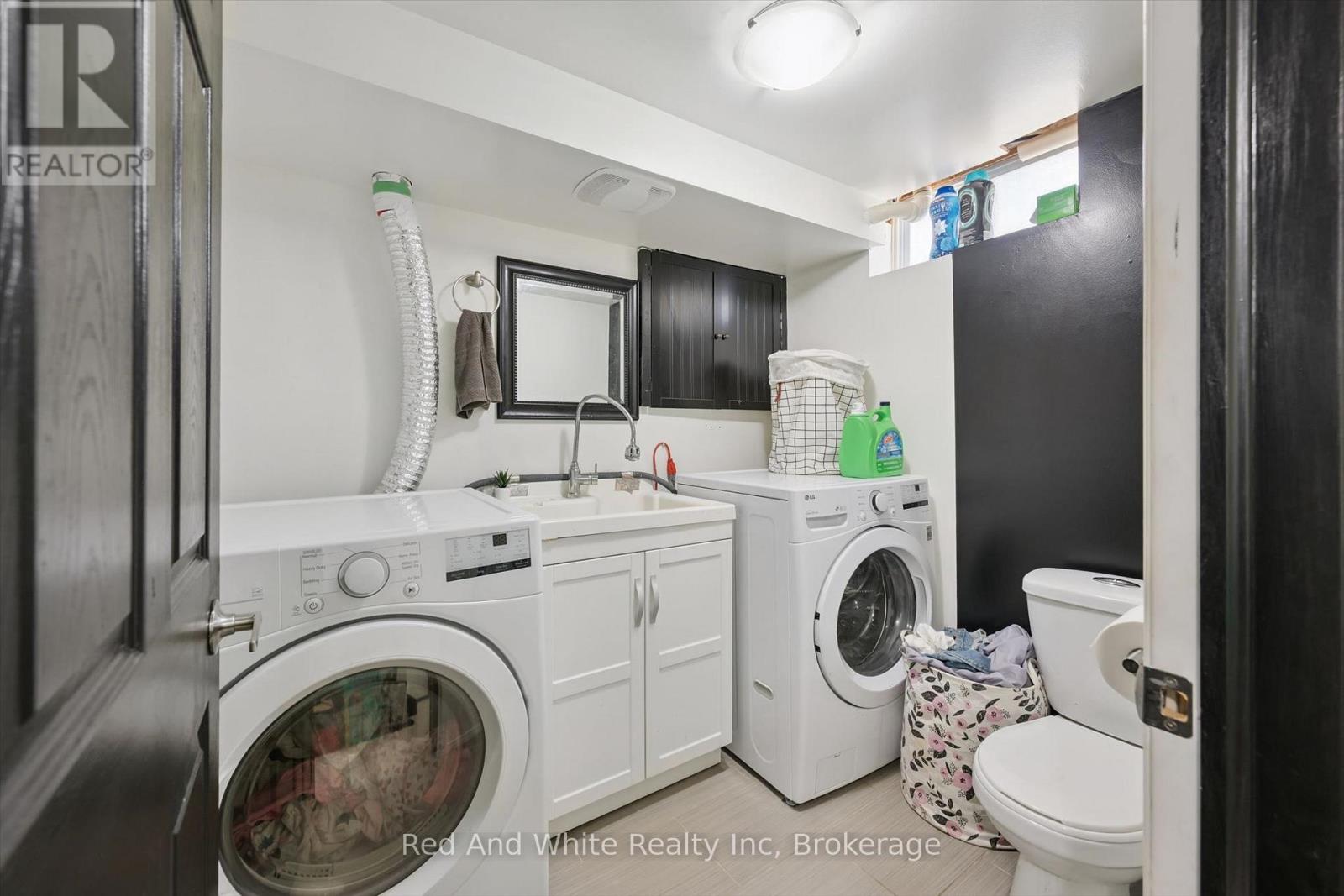 #11 178 GRULKE STREET - 19