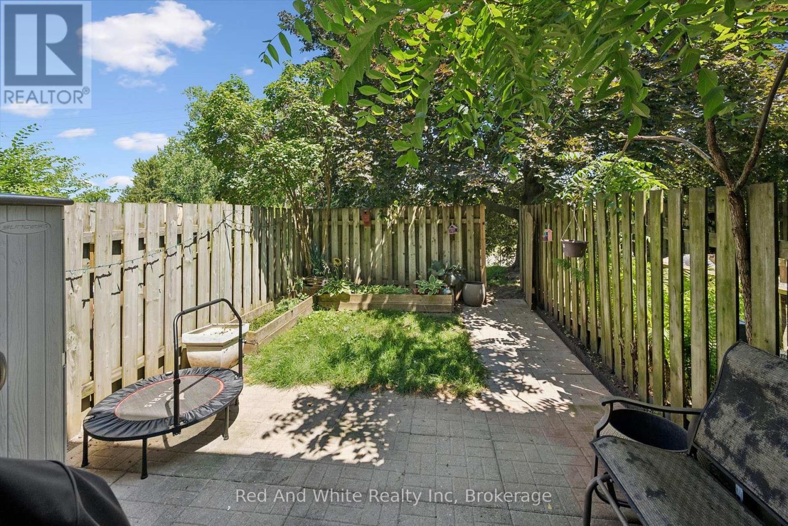 #11 178 GRULKE STREET - 20