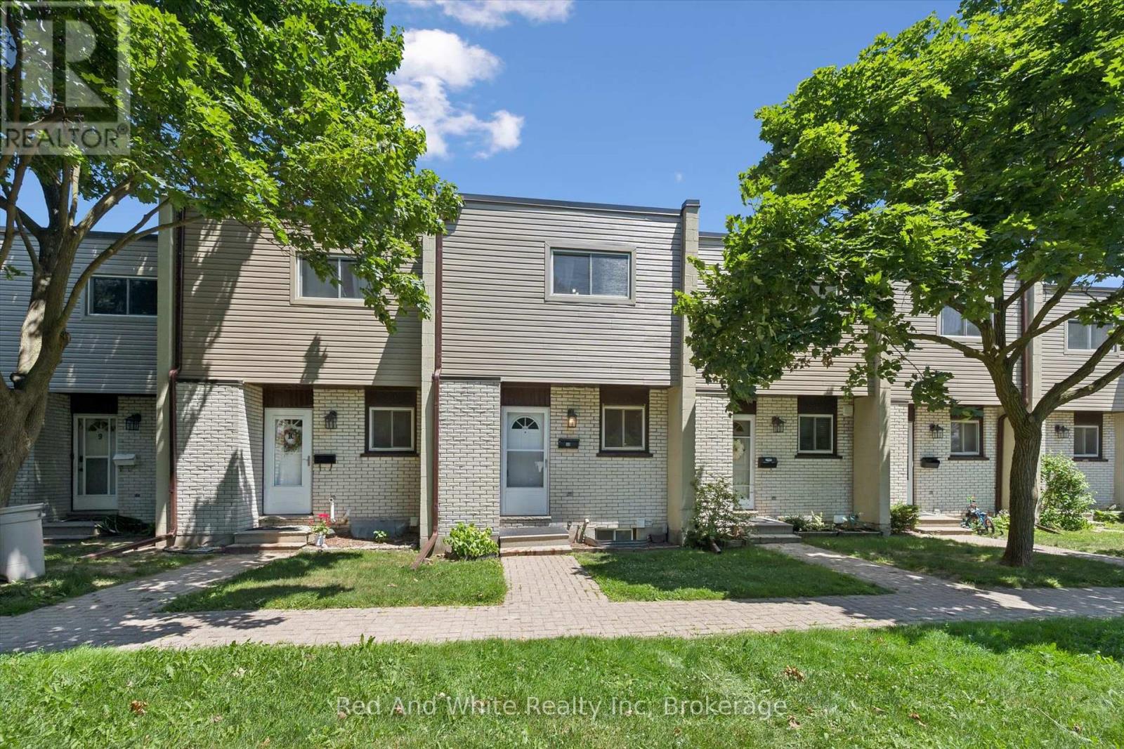 #11 178 GRULKE STREET - 3