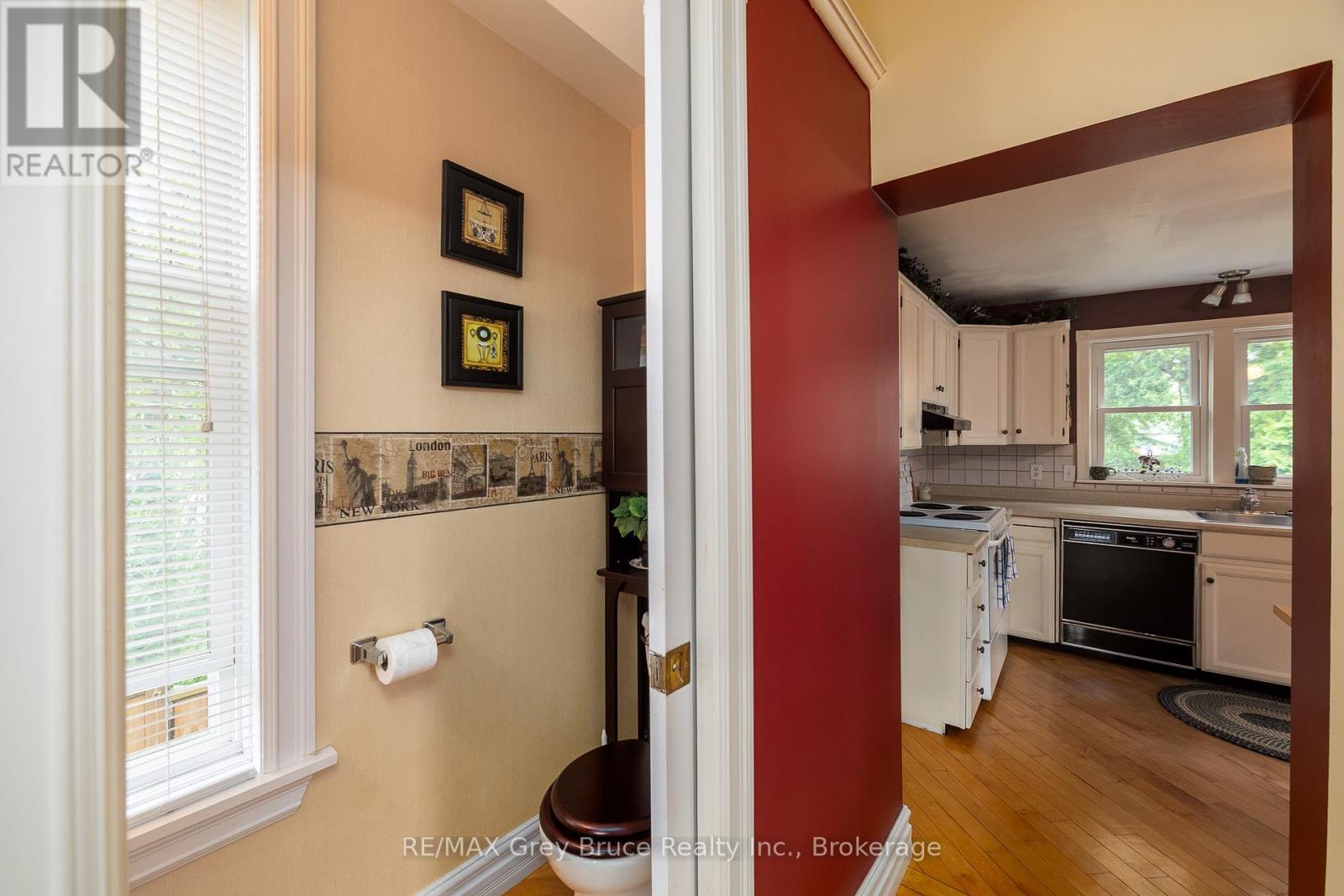 1591 5TH AVENUE W - 10