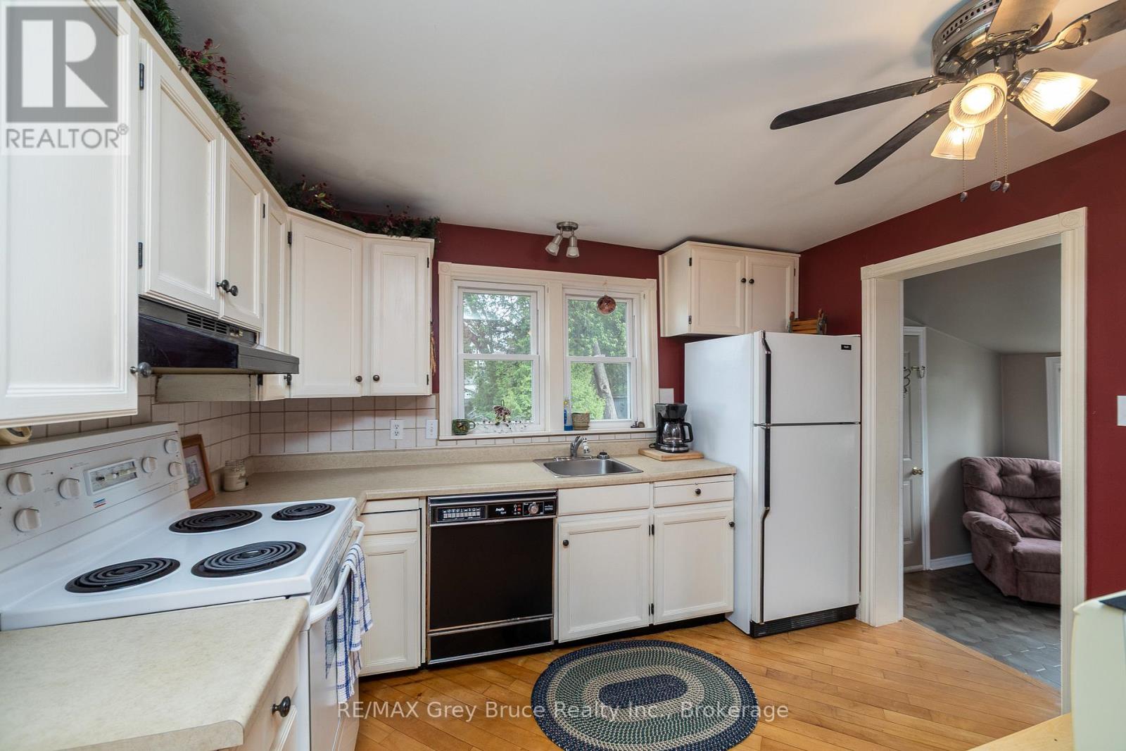 1591 5TH AVENUE W - 13