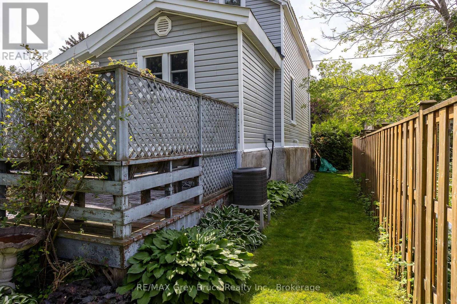 1591 5TH AVENUE W - 27