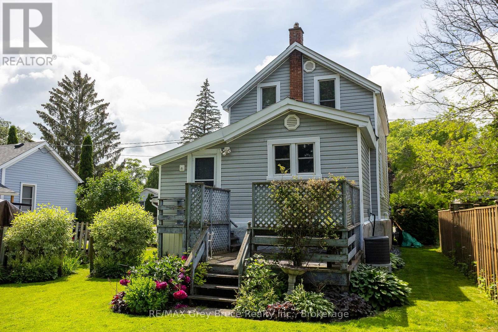 1591 5TH AVENUE W - 3