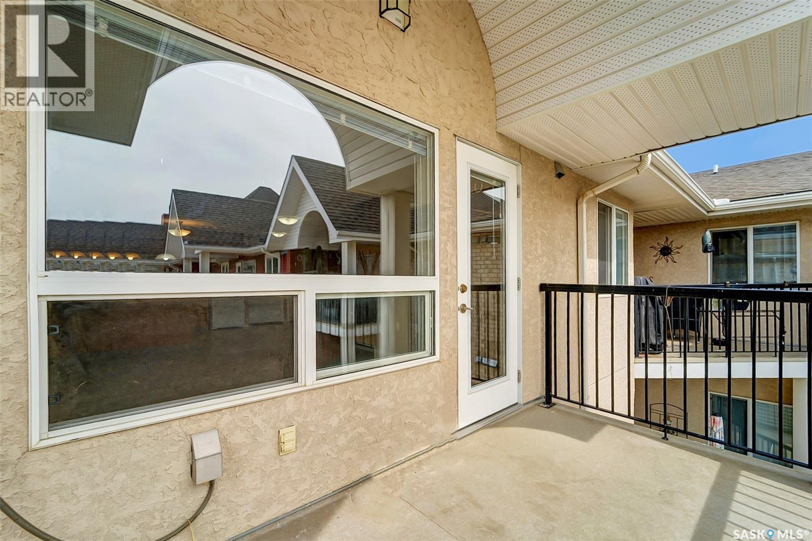 #404 150 Pawlychenko LANE - 28