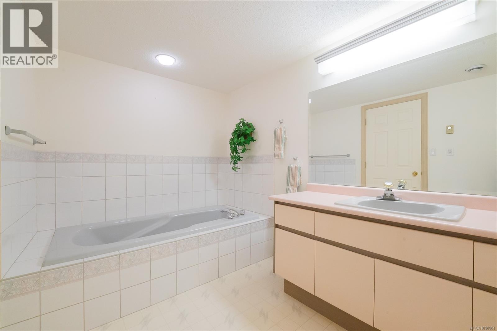 5056 Vista View Cres - 27