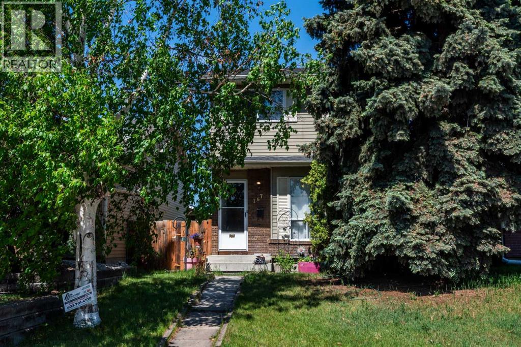 167 Erin Mount Place SE - 1