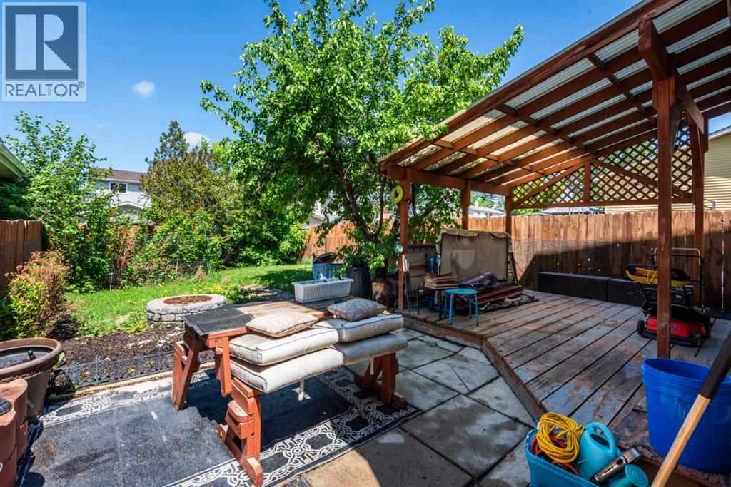 167 Erin Mount Place SE - 3