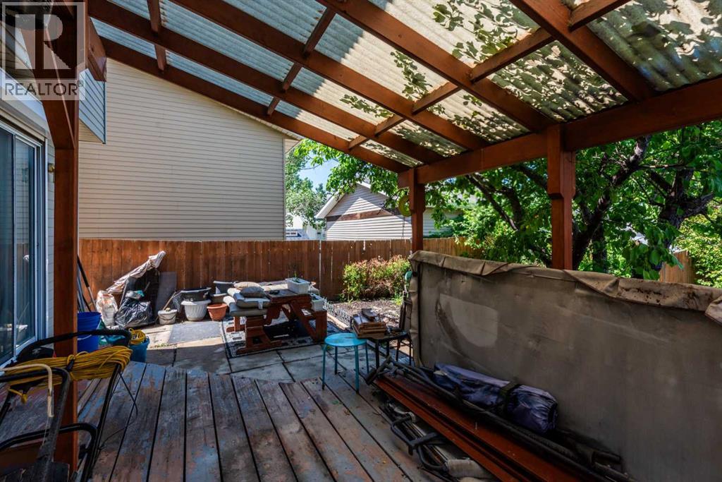 167 Erin Mount Place SE - 4