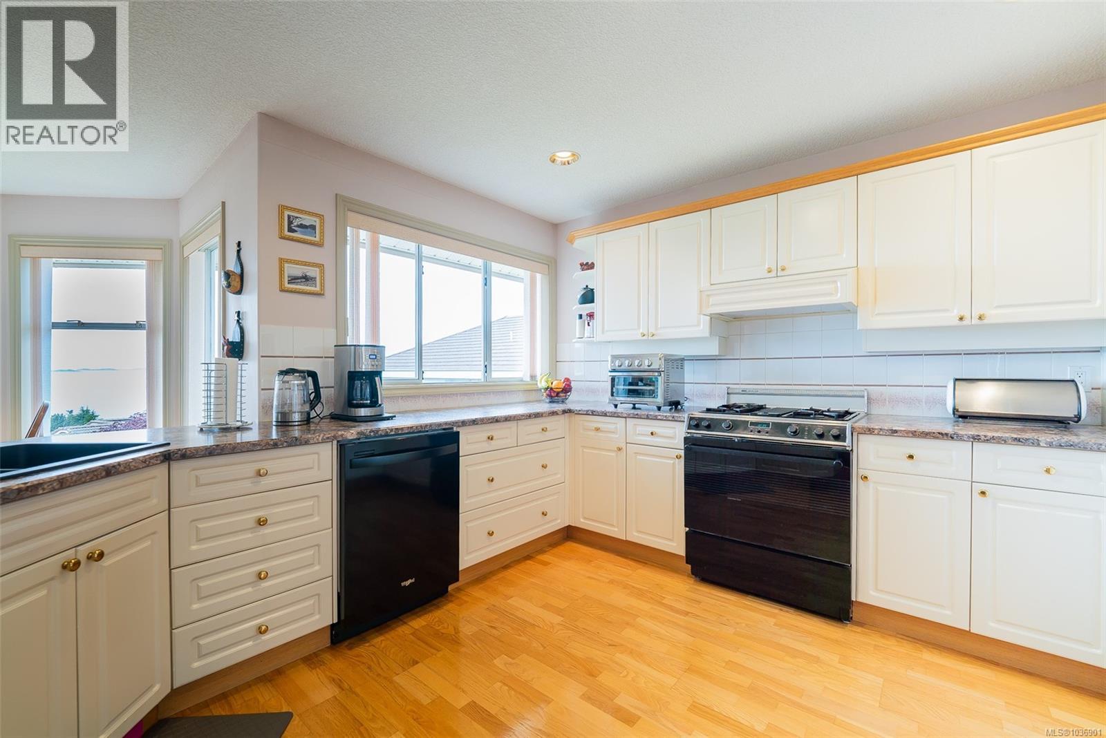 5056 Vista View Cres - 8
