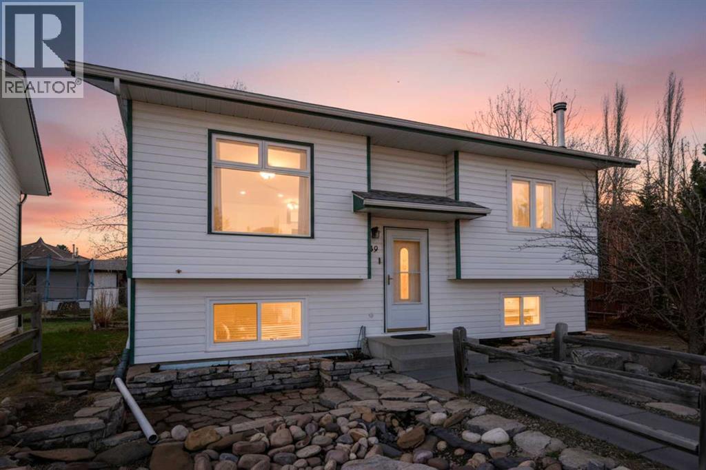 39 Cedar Crescent - 38