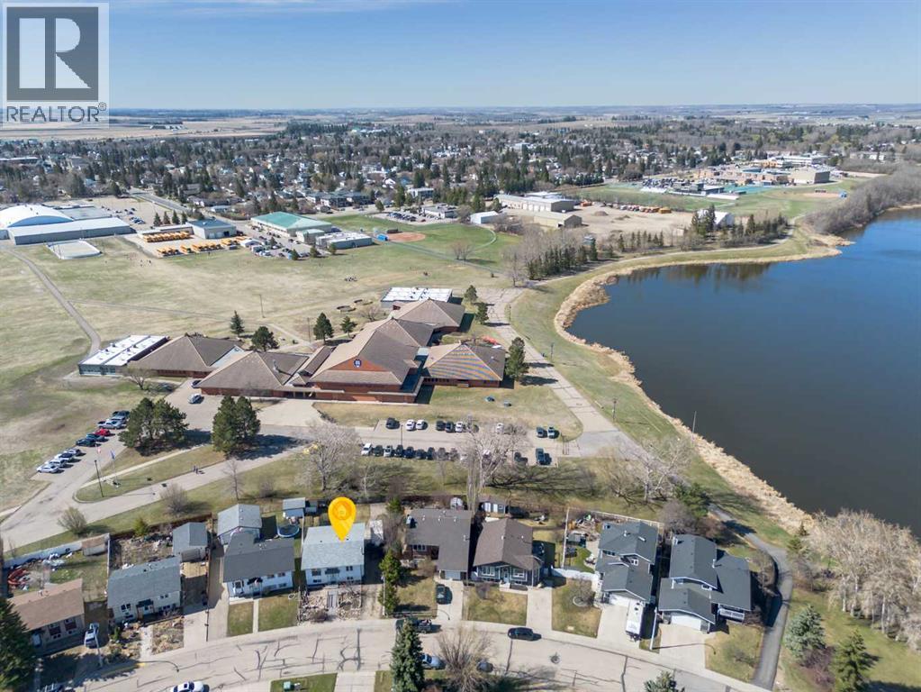 39 Cedar Crescent - 35