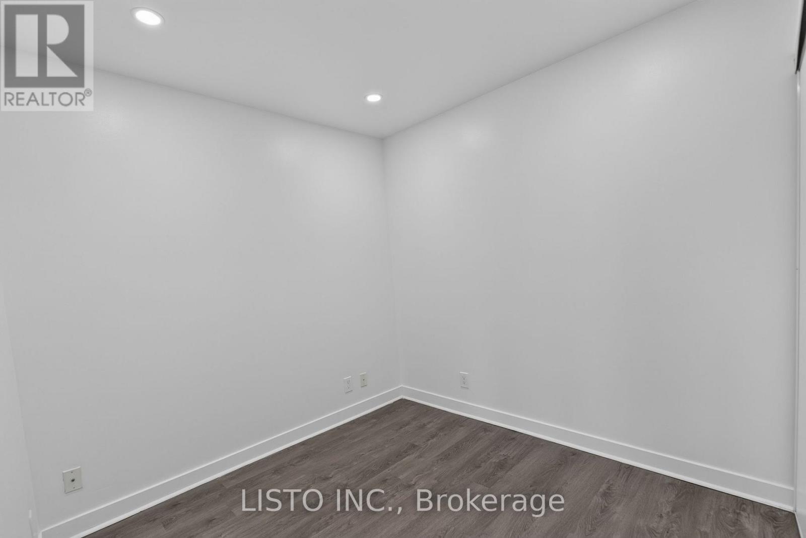 #3515 38 LEE CENTRE DRIVE - 22