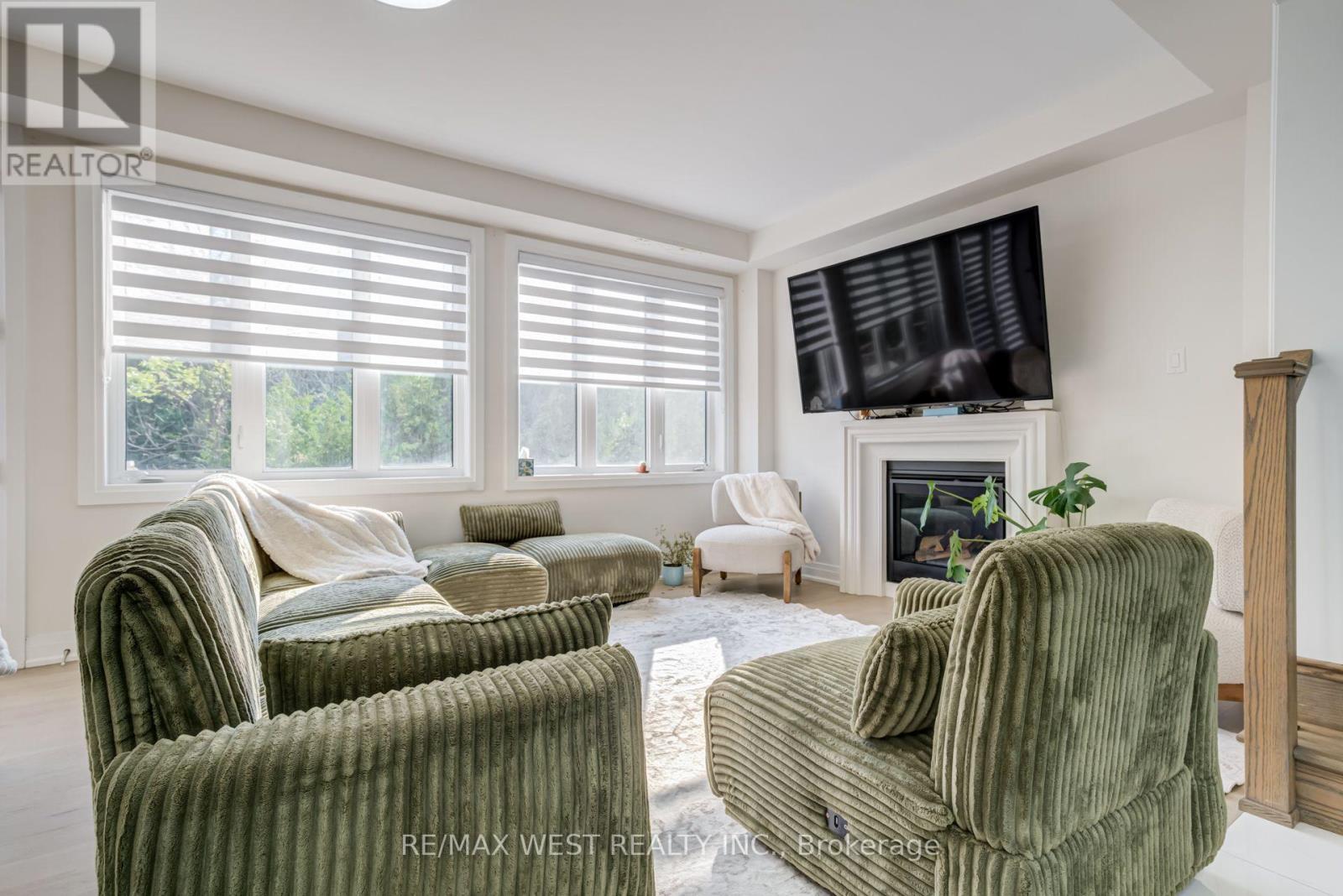 2688 SAPPHIRE DRIVE - 13