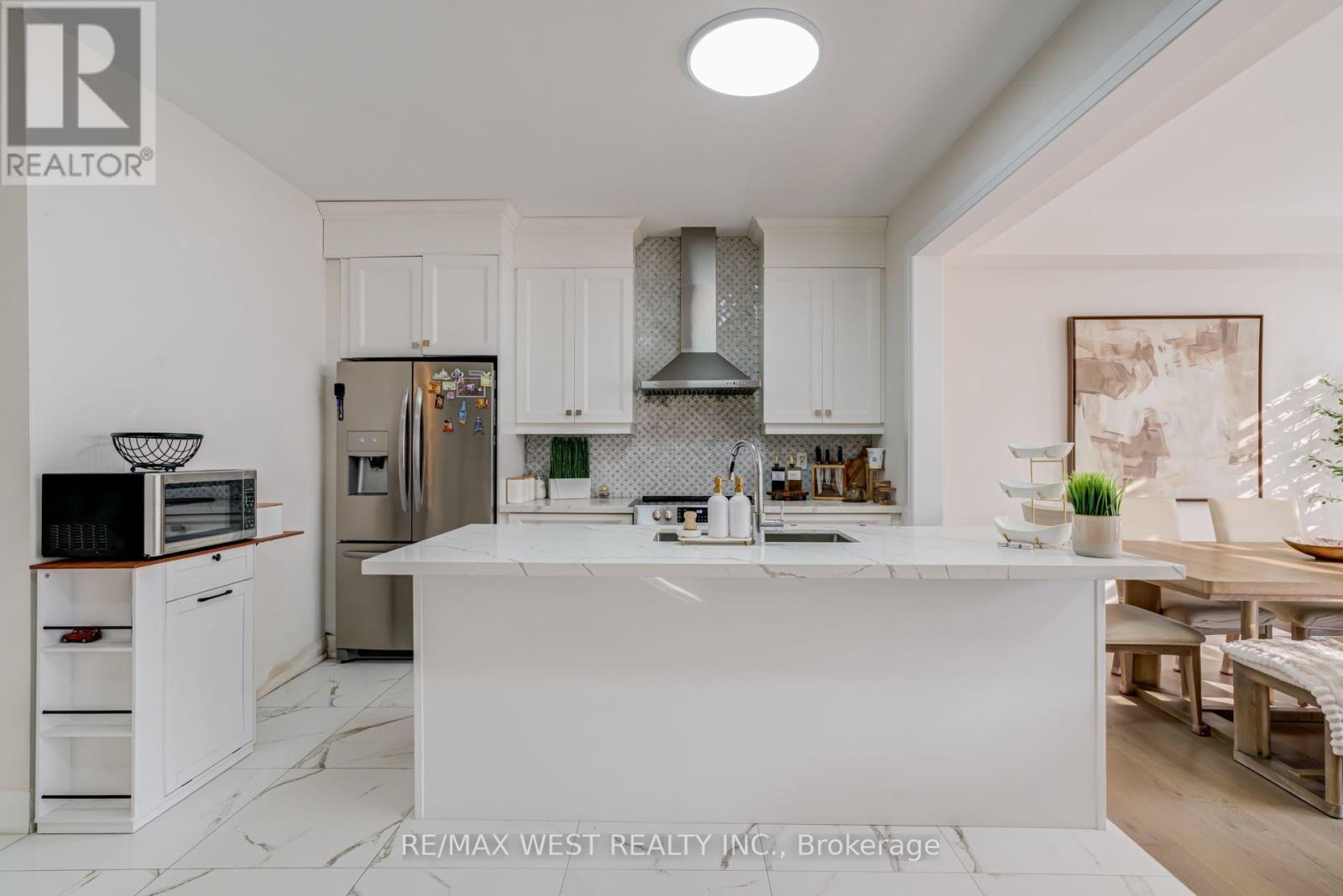 2688 SAPPHIRE DRIVE - 19