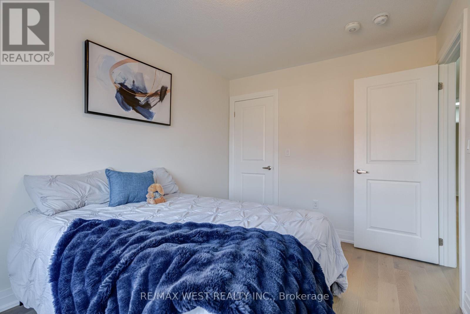 2688 SAPPHIRE DRIVE - 29