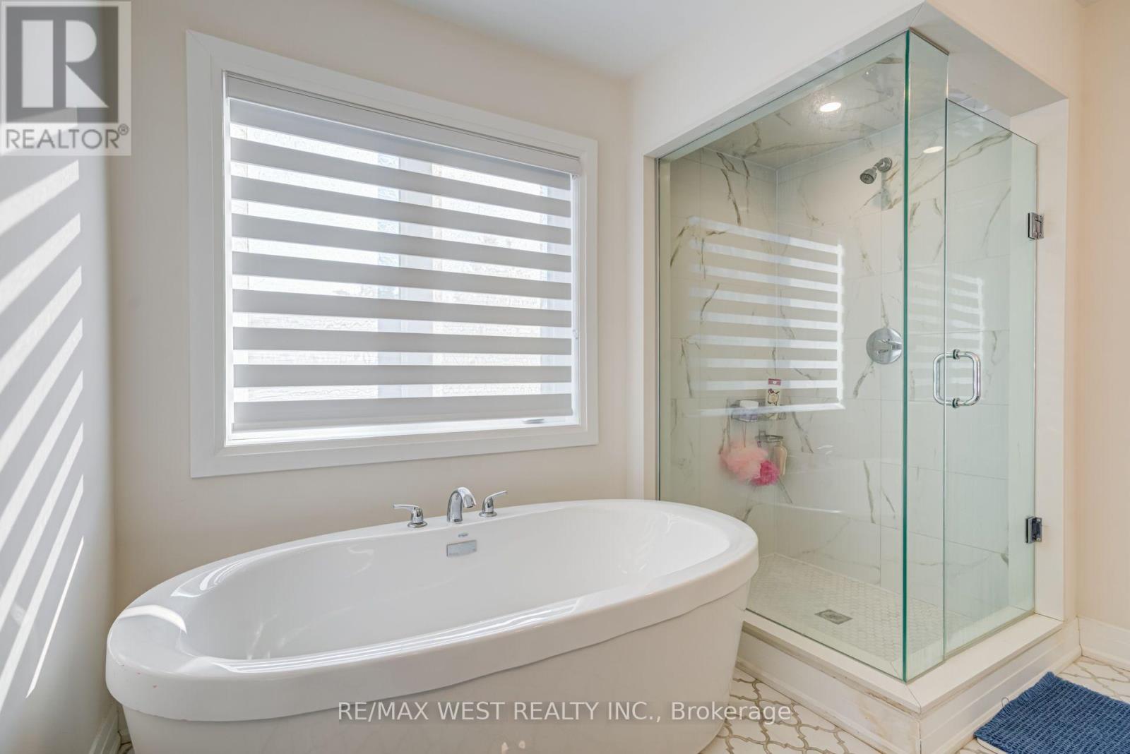 2688 SAPPHIRE DRIVE - 36