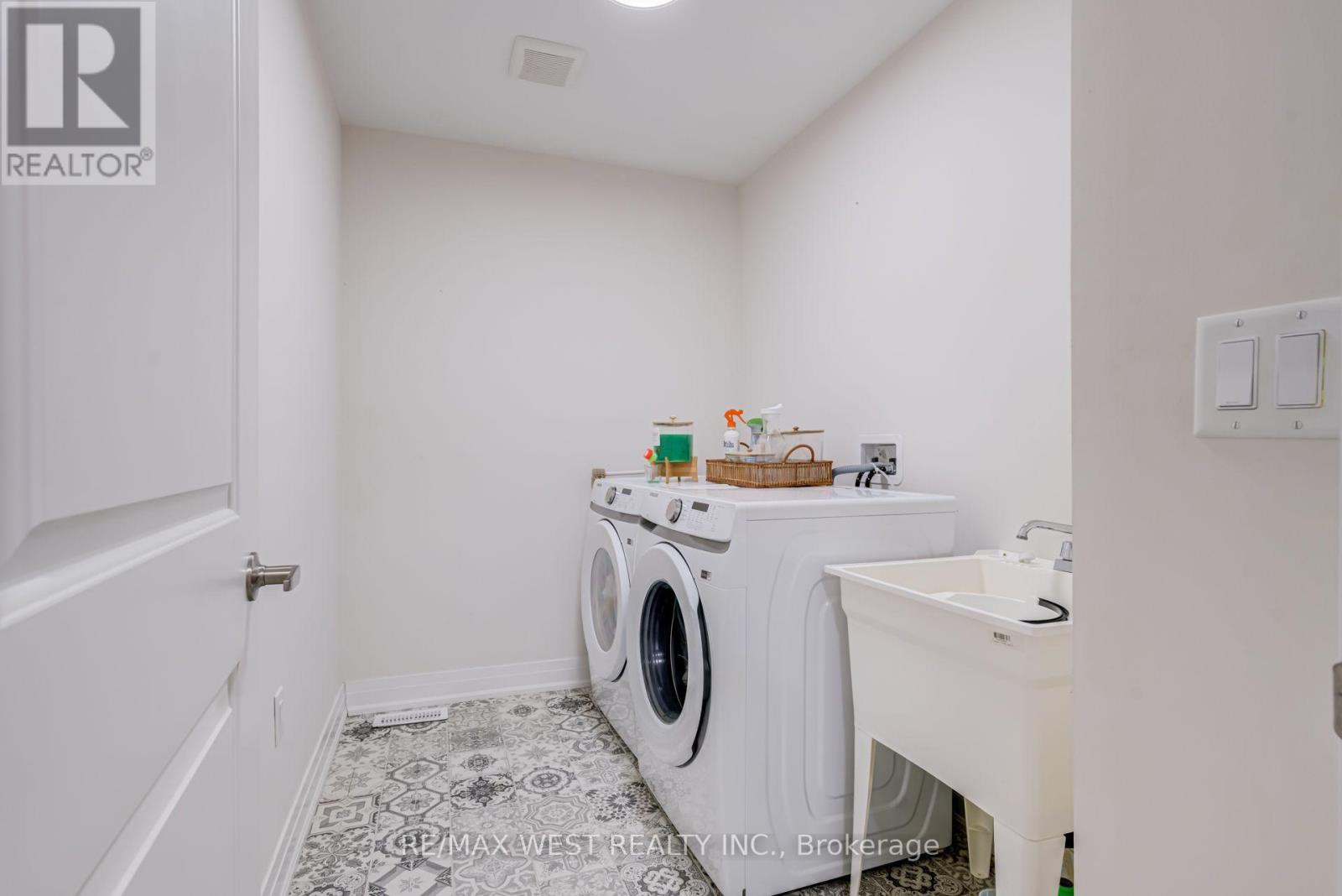 2688 SAPPHIRE DRIVE - 46