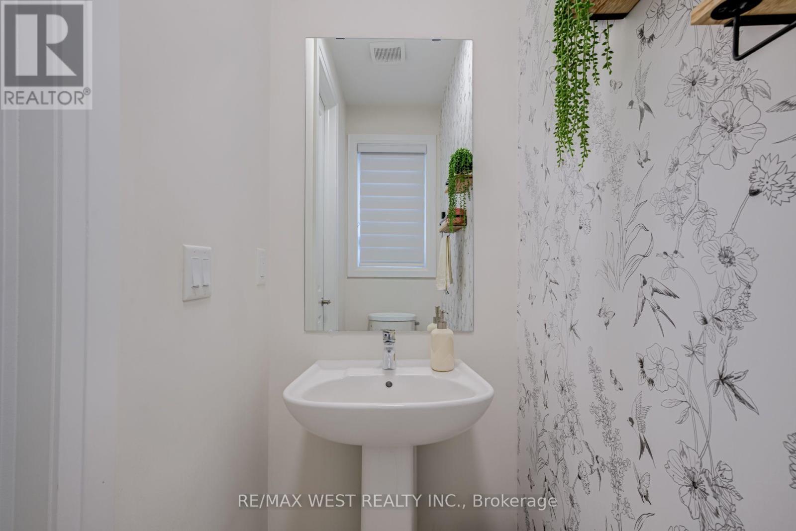 2688 SAPPHIRE DRIVE - 8