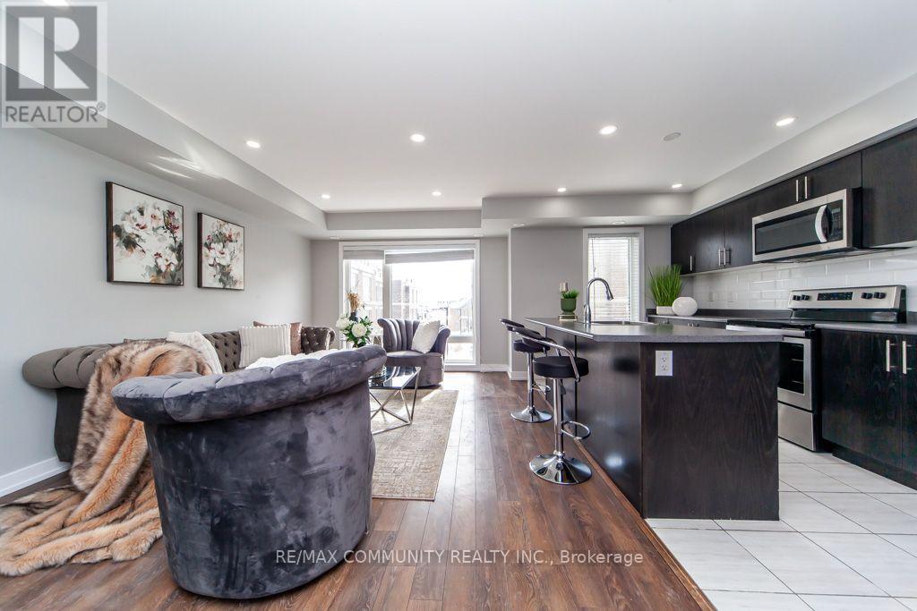 #2322 20 WESTMEATH LANE - 11