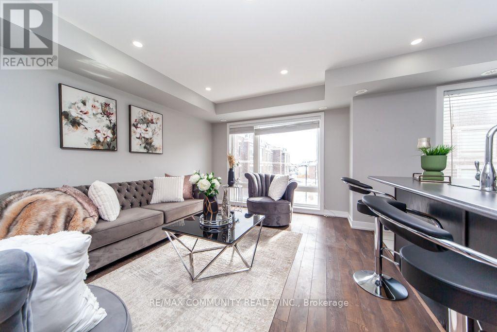 #2322 20 WESTMEATH LANE - 12