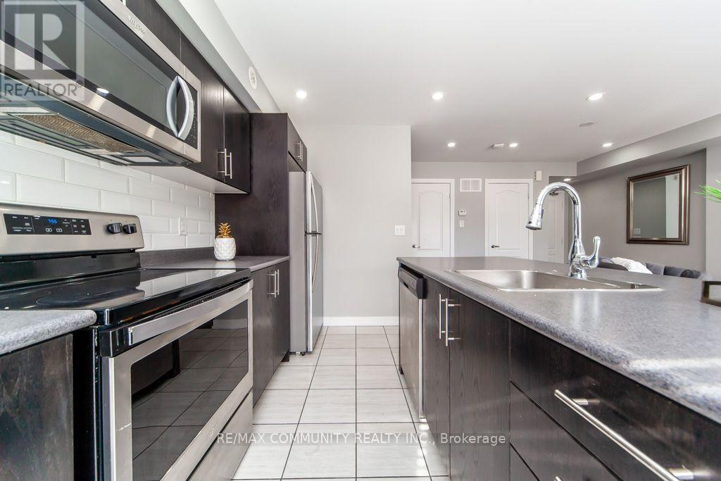#2322 20 WESTMEATH LANE - 24