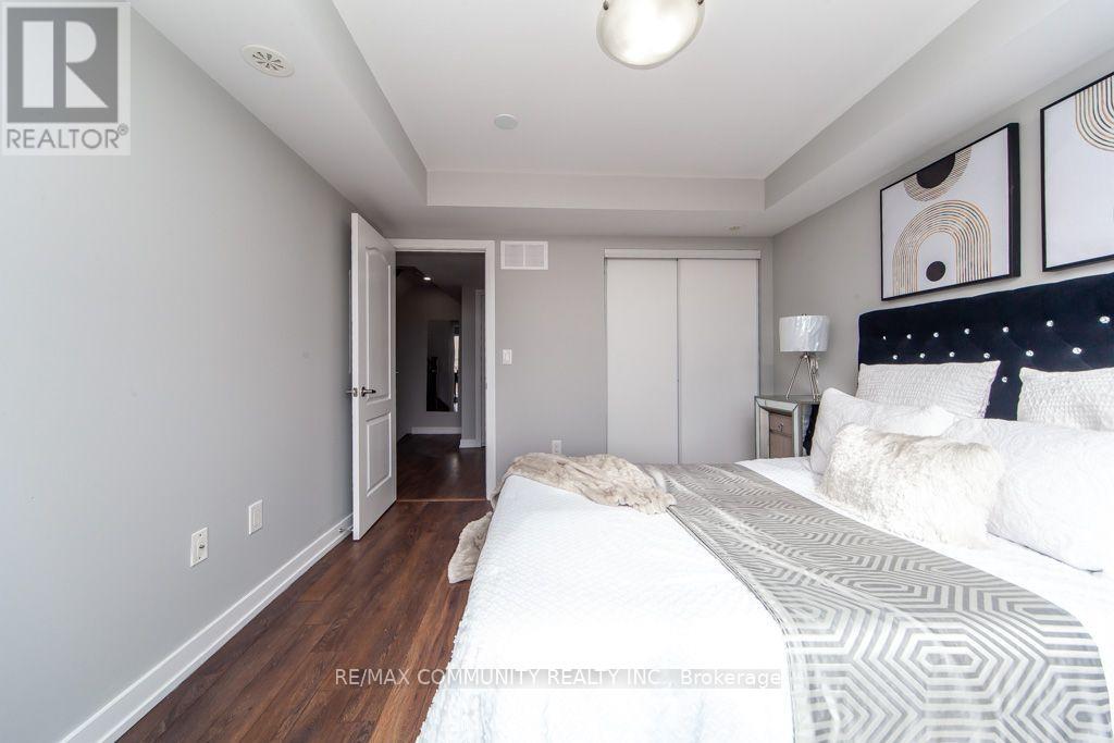 #2322 20 WESTMEATH LANE - 31