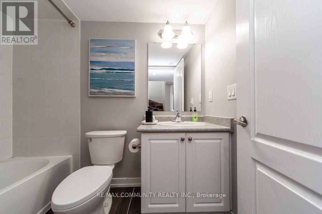 #2322 20 WESTMEATH LANE - 35