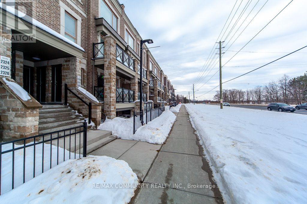 #2322 20 WESTMEATH LANE - 4