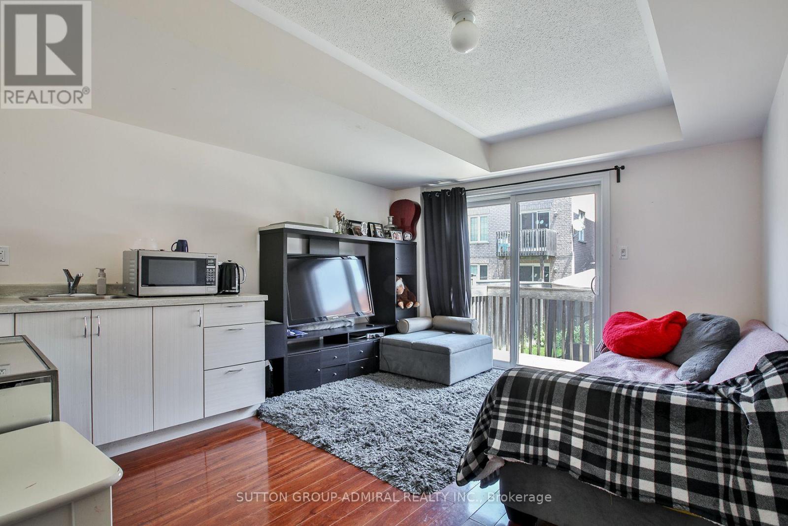 27 GIVON STREET - 29