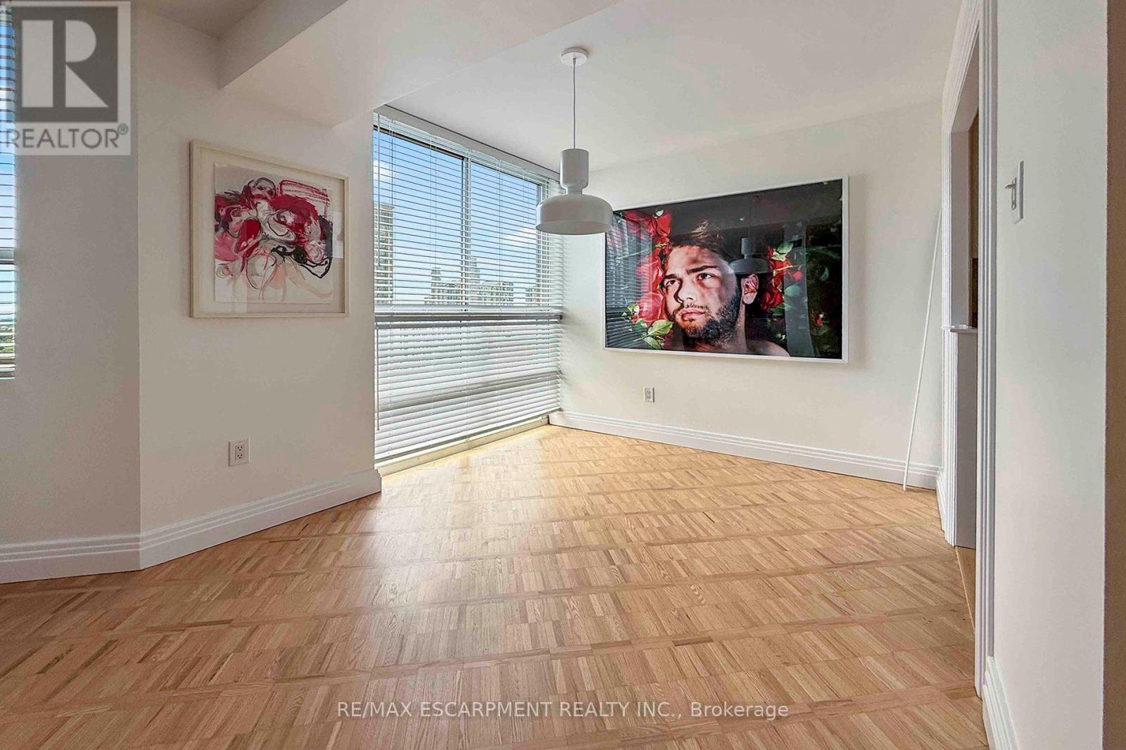 #2804 3650 KANEFF CRESCENT - Image 11